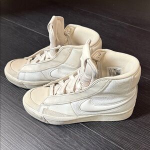 Nike Women's Off-White Blazer Mid Victory